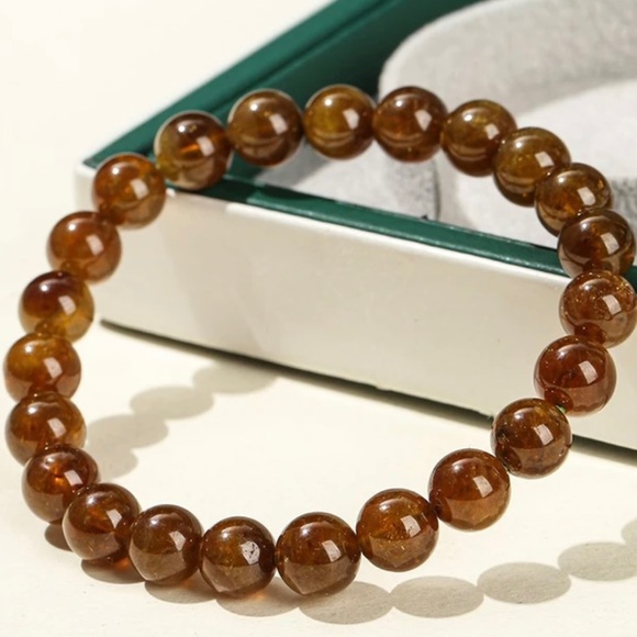 🆕New Brown Almandine Garnet 8mm Healing Gemstone Bracelet - Picture 3 of 4